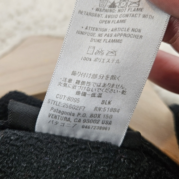 Patagonia Black Hoodie Women Medium - Picture 6 of 7